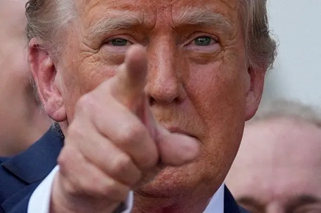 Julgamento de Bolsonaro sob Sombra da Presidência de Donald Trump Aprofunda Tensão Brasil-EUA - Imagem do artigo original