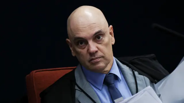 Julgamento de Bolsonaro: Alexandre de Moraes enfrenta crescentes pressões no STF e críticas internacionais - Imagem do artigo original