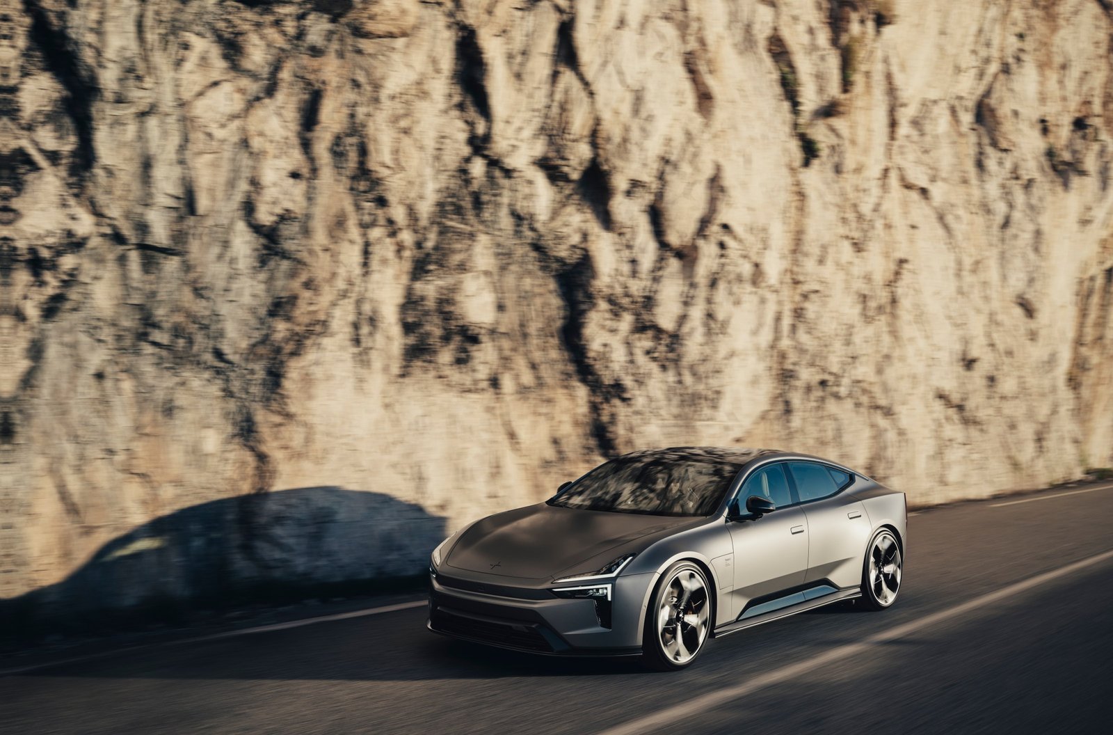 Polestar 5 Revelado: O Sedan Elétrico de 884hp que Impressiona - Imagem do artigo original