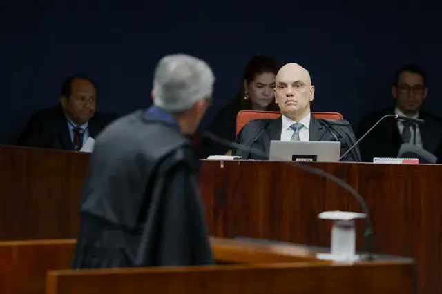 STF Retoma Julgamento de Bolsonaro com Voto de Moraes - Imagem do artigo original