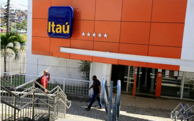 Demissão Itaú: Ex-Funcionário Acusado de Baixa Produtividade no Home Office - Imagem do artigo original