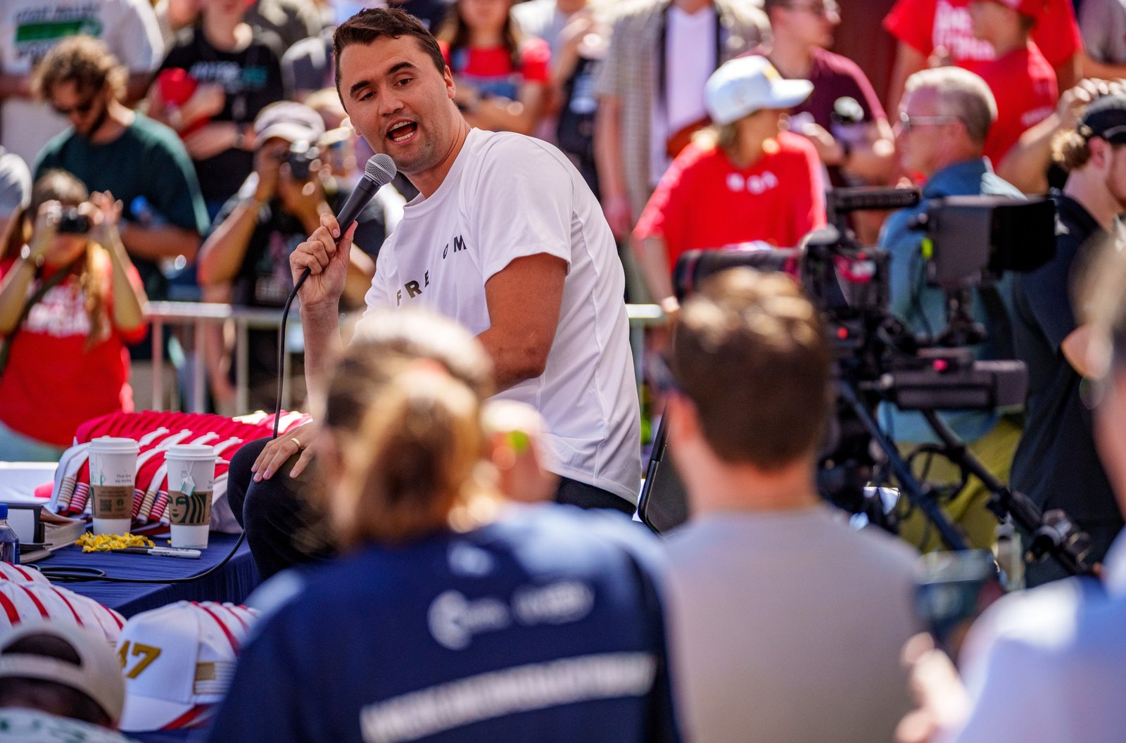 Republicanos Pressionam Censura Após Morte de Charlie Kirk - Imagem do artigo original