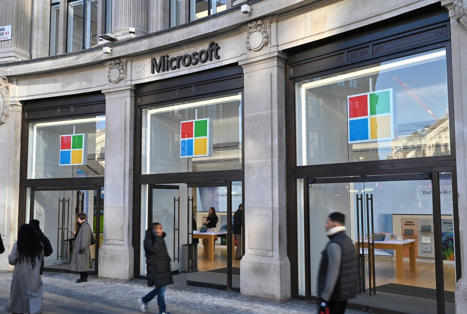 Microsoft Investe US$ 30 Bilhões em IA no Reino Unido - Imagem do artigo original