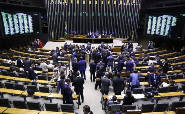 PEC da Blindagem: Imunidade Parlamentar e Mudanças no Congresso - Imagem do artigo original