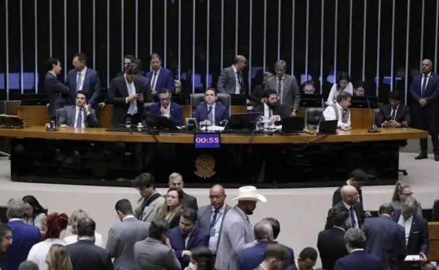 PEC da Blindagem: O Que Muda na Imunidade Parlamentar - Imagem do artigo original