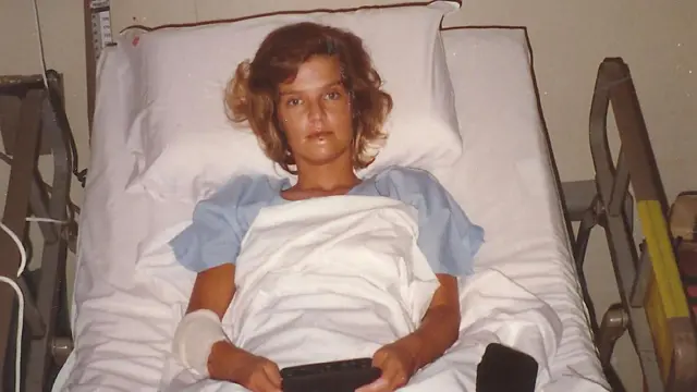 Annette Herfkens: Sobrevivente de Acidente de Avião no Vietnã - Imagem do artigo original
