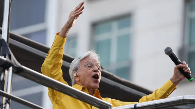 Manifestações Contra PEC da Blindagem e Anistia Mobilizam o Brasil - Imagem do artigo original