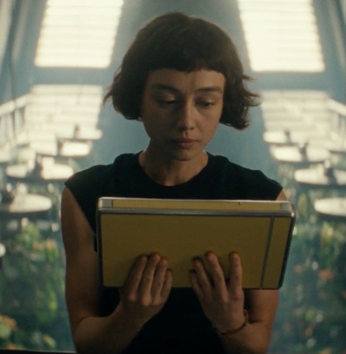 Design de Tablets em Alien: Earth Busca Inspiração no Passado - Imagem do artigo original