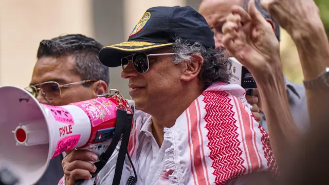 EUA Revogam Visto de Petro por ‘Comentários Incendiários’ - Imagem do artigo original