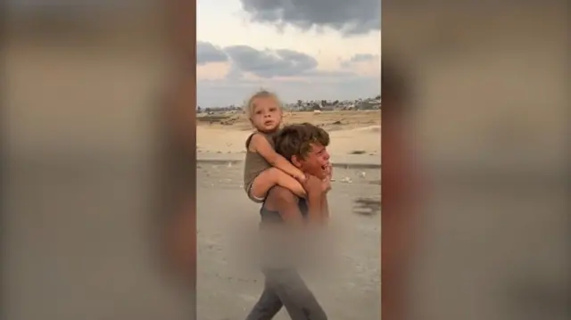 Menino palestino em Gaza: vídeo viral revela drama familiar - Imagem do artigo original