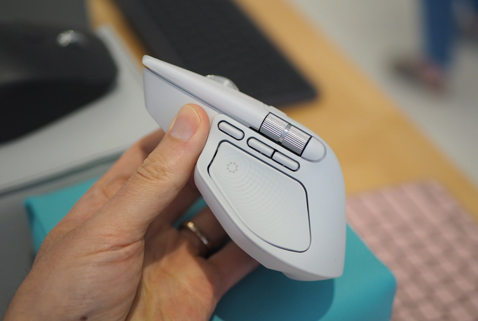 Logitech MX Master 4 revoluciona com feedback háptico - Imagem do artigo original