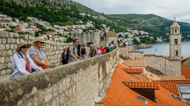 Dubrovnik: Medidas radicais contra o turismo excessivo - Imagem do artigo original