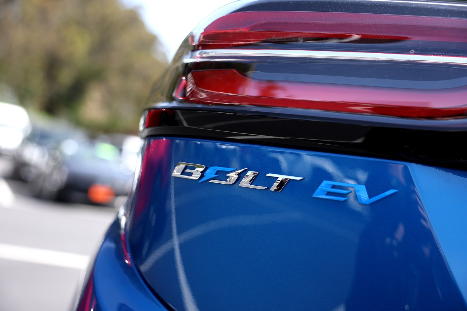 Novo Chevy Bolt 2027 Chega por Menos de US$ 30 Mil no EUA - Imagem do artigo original