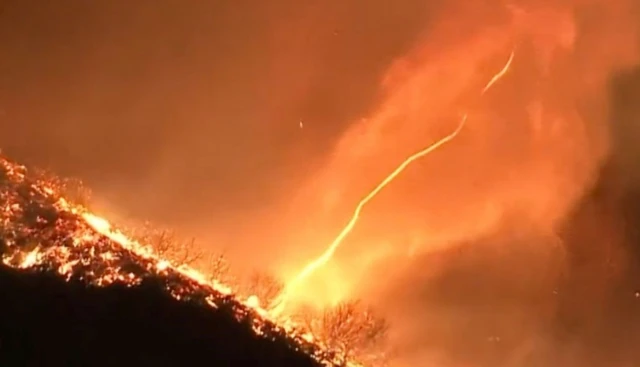 ChatGPT Liga Suspeito a Incêndio Devastador em Los Angeles - Imagem do artigo original
