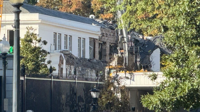 Casa Branca: Demolição Começa Para Novo Salão de Trump - Imagem do artigo original