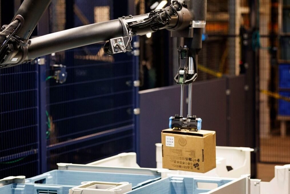 Amazon Revela Novos Robôs e Nega Corte de Empregos - Imagem do artigo original